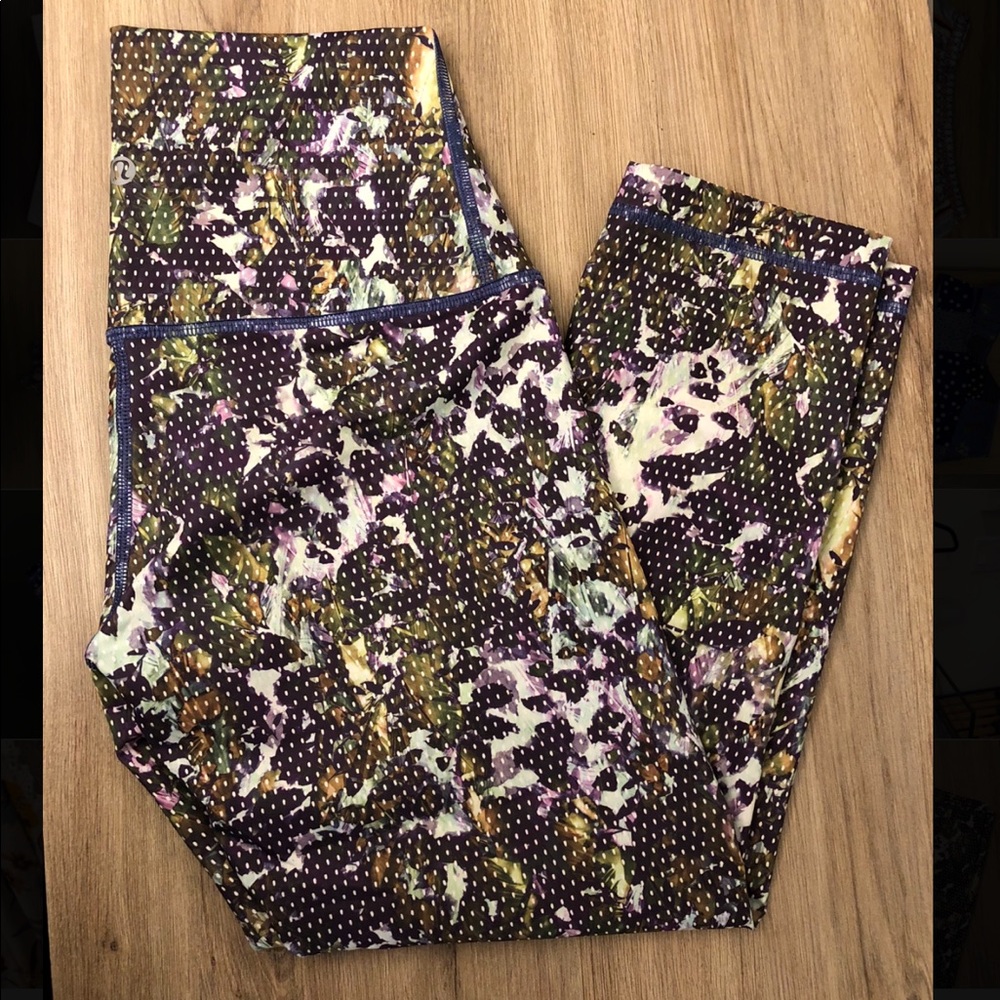 Lululemon Crop Multicolored Legging size US2